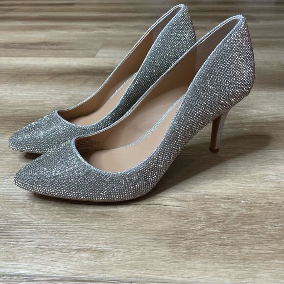 INC International Concepts Women's Silver Crystal Zitah Embellished Pumps sz 9 - Picture 2 of 8
